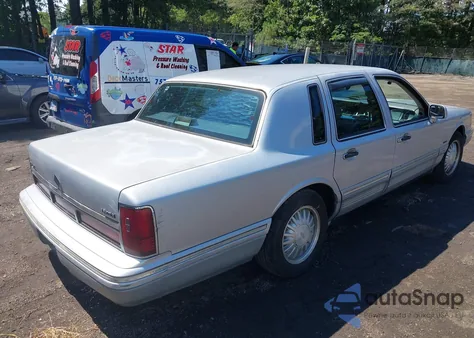 1995 Lincoln Town Car Cartier from USA, damaged, VIN 1LNLM83W6SY639757